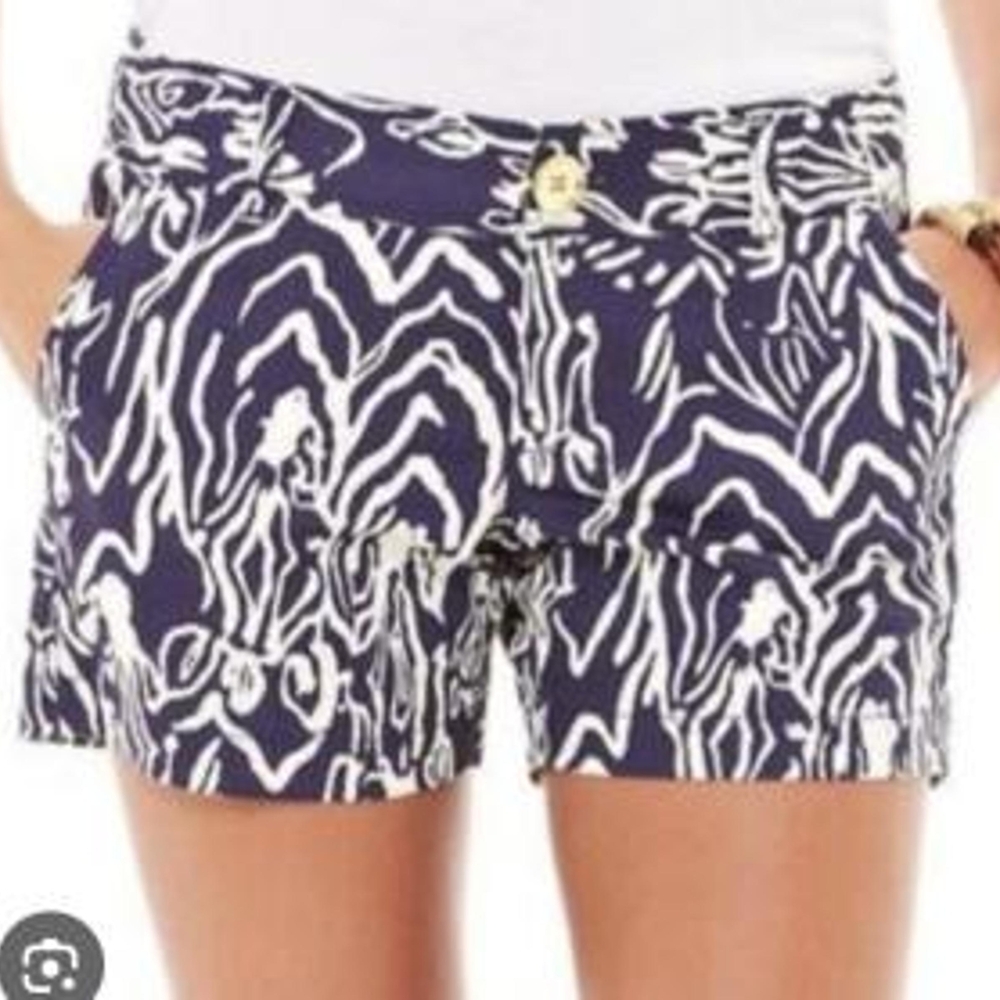 Lilly Pulitzer Navy and White Patterned Shorts Size 4